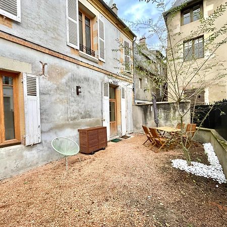 La Maison Des Cours - Wifi - Centre Ville Moulins  Kültér fotó