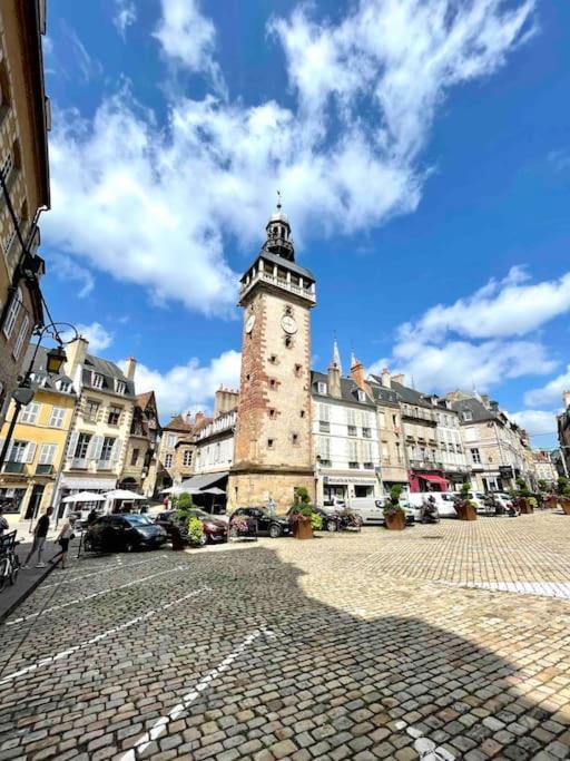 La Maison Des Cours - Wifi - Centre Ville Moulins  Kültér fotó